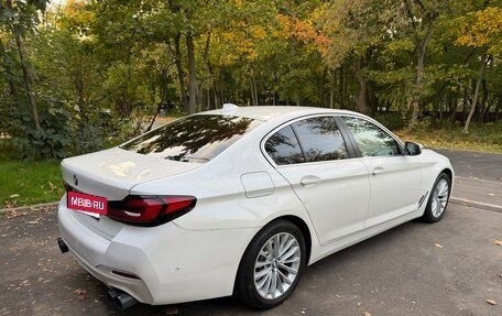 BMW 5 серия, 2018 год, 2 700 000 рублей, 3 фотография