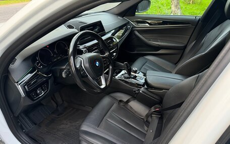 BMW 5 серия, 2018 год, 2 700 000 рублей, 11 фотография