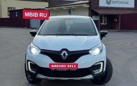 Renault Kaptur I рестайлинг, 2017 год, 1 120 000 рублей, 2 фотография
