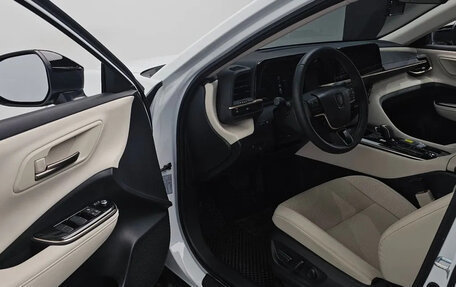 Toyota Crown, 2026 год, 7 615 000 рублей, 15 фотография