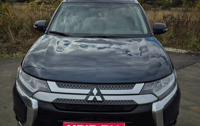 Mitsubishi Outlander III рестайлинг 3, 2019 год, 2 970 000 рублей, 1 фотография