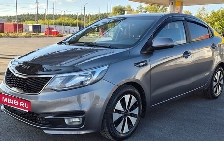 KIA Rio III рестайлинг, 2017 год, 995 000 рублей, 5 фотография