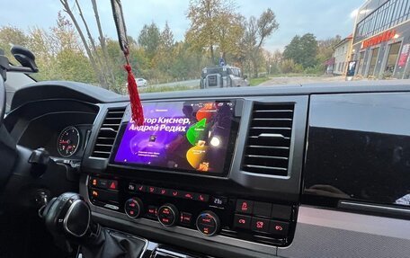 Volkswagen Multivan T6 рестайлинг, 2018 год, 4 500 000 рублей, 5 фотография