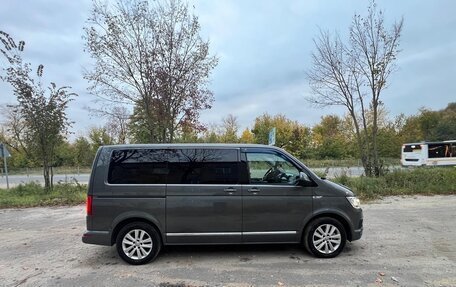 Volkswagen Multivan T6 рестайлинг, 2018 год, 4 500 000 рублей, 4 фотография