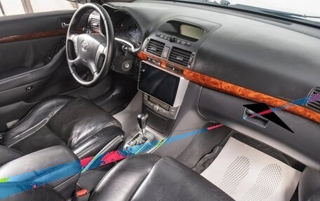 Toyota Avensis III рестайлинг, 2005 год, 939 000 рублей, 18 фотография