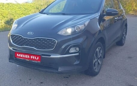KIA Sportage IV рестайлинг, 2018 год, 1 850 000 рублей, 2 фотография