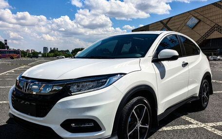 Honda Vezel, 2020 год, 1 900 000 рублей, 10 фотография
