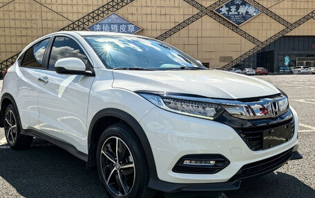 Honda Vezel, 2020 год, 1 900 000 рублей, 11 фотография