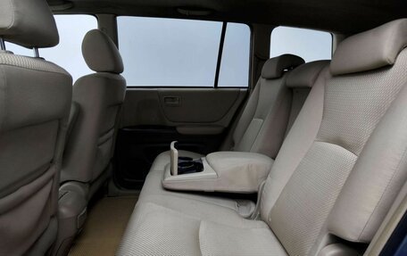 Toyota Highlander III, 2004 год, 860 000 рублей, 15 фотография