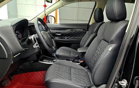 Mitsubishi Outlander III рестайлинг 3, 2022 год, 2 291 255 рублей, 8 фотография
