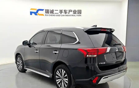 Mitsubishi Outlander III рестайлинг 3, 2022 год, 2 291 255 рублей, 5 фотография