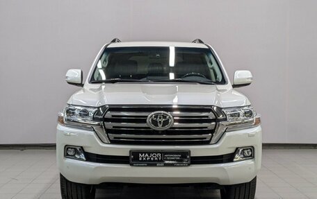Toyota Land Cruiser 200, 2017 год, 8 300 000 рублей, 10 фотография