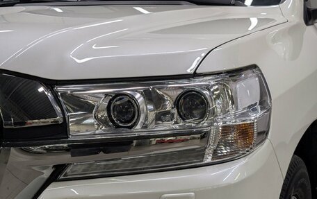 Toyota Land Cruiser 200, 2017 год, 8 300 000 рублей, 9 фотография
