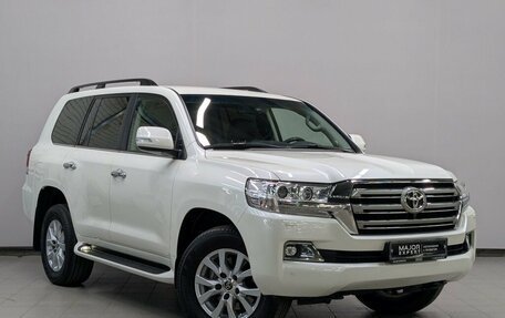 Toyota Land Cruiser 200, 2017 год, 8 300 000 рублей, 11 фотография