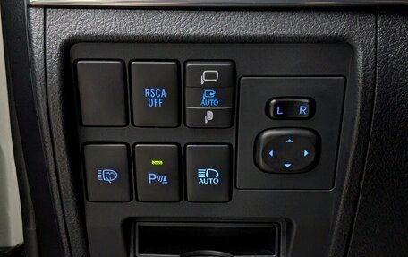 Toyota Land Cruiser 200, 2017 год, 8 300 000 рублей, 30 фотография