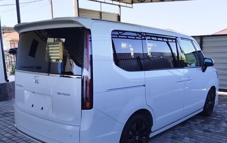 Honda Stepwgn, 2023 год, 2 530 000 рублей, 2 фотография
