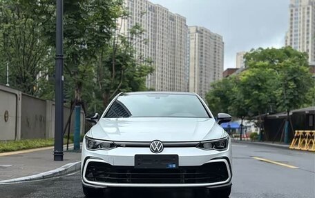 Volkswagen Golf VIII, 2023 год, 1 970 001 рублей, 2 фотография