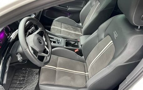 Volkswagen Golf VIII, 2023 год, 1 970 001 рублей, 9 фотография