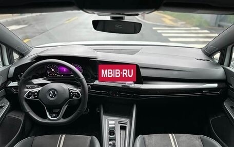 Volkswagen Golf VIII, 2023 год, 1 970 001 рублей, 12 фотография