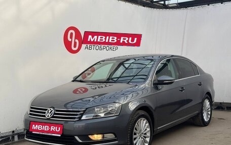 Volkswagen Passat B7, 2012 год, 1 049 000 рублей, 1 фотография
