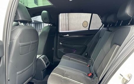 Volkswagen Golf VIII, 2023 год, 1 970 001 рублей, 21 фотография
