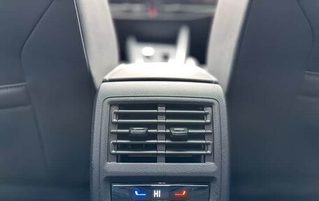 Volkswagen Golf VIII, 2023 год, 1 970 001 рублей, 23 фотография