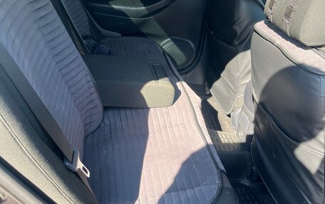 Toyota Avensis III рестайлинг, 2006 год, 740 000 рублей, 10 фотография
