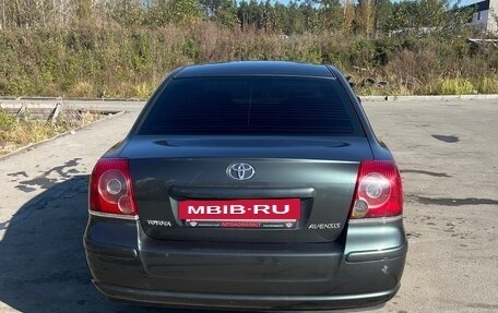 Toyota Avensis III рестайлинг, 2006 год, 740 000 рублей, 5 фотография