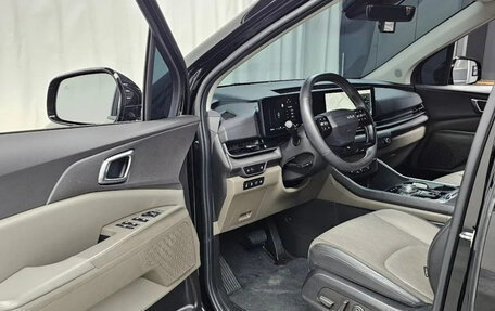 KIA Carnival, 2023 год, 9 фотография