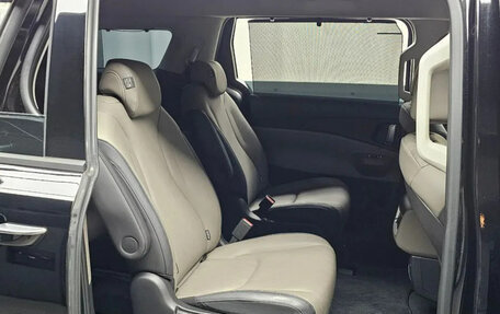 KIA Carnival, 2023 год, 18 фотография
