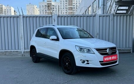 Volkswagen Tiguan I, 2010 год, 1 350 000 рублей, 3 фотография