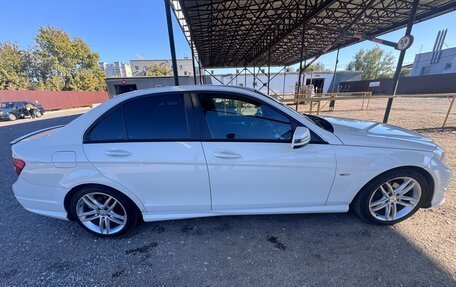 Mercedes-Benz C-Класс, 2011 год, 1 300 000 рублей, 4 фотография