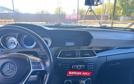 Mercedes-Benz C-Класс, 2011 год, 1 300 000 рублей, 7 фотография