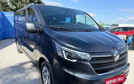 Renault Trafic, 2023 год, 3 712 500 рублей, 2 фотография