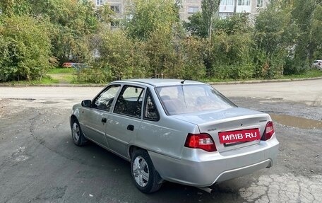 Daewoo Nexia I рестайлинг, 2012 год, 90 000 рублей, 3 фотография