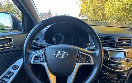 Hyundai Solaris II рестайлинг, 2013 год, 720 000 рублей, 19 фотография