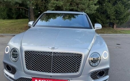 Bentley Bentayga I, 2016 год, 9 850 000 рублей, 1 фотография