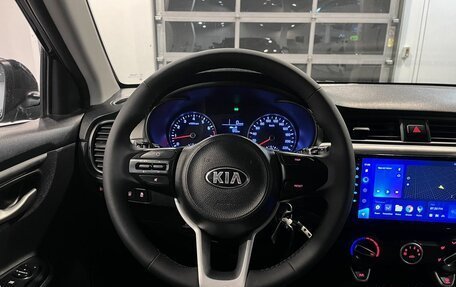 KIA Rio IV, 2018 год, 1 370 000 рублей, 10 фотография