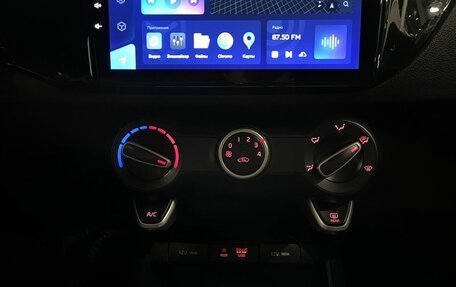 KIA Rio IV, 2018 год, 1 370 000 рублей, 15 фотография