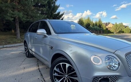 Bentley Bentayga I, 2016 год, 9 850 000 рублей, 3 фотография