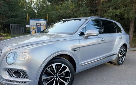 Bentley Bentayga I, 2016 год, 9 850 000 рублей, 2 фотография