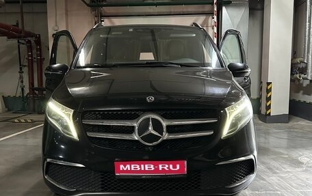Mercedes-Benz V-Класс, 2020 год, 6 350 000 рублей, 1 фотография