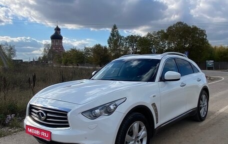 Infiniti QX70, 2013 год, 1 845 000 рублей, 1 фотография