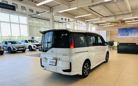 Honda Stepwgn IV, 2017 год, 1 999 000 рублей, 6 фотография