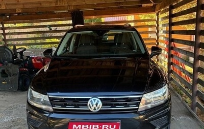 Volkswagen Tiguan II, 2018 год, 2 450 000 рублей, 1 фотография