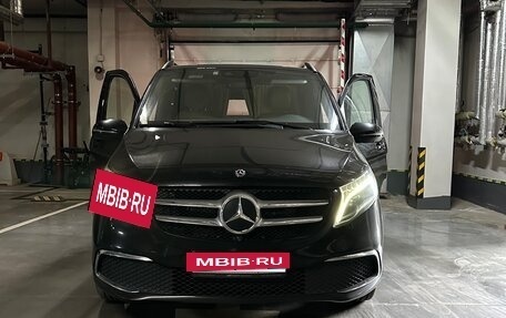 Mercedes-Benz V-Класс, 2020 год, 6 350 000 рублей, 2 фотография