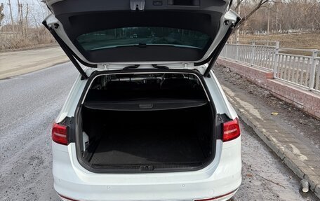 Volkswagen Passat B8 рестайлинг, 2016 год, 1 780 000 рублей, 4 фотография