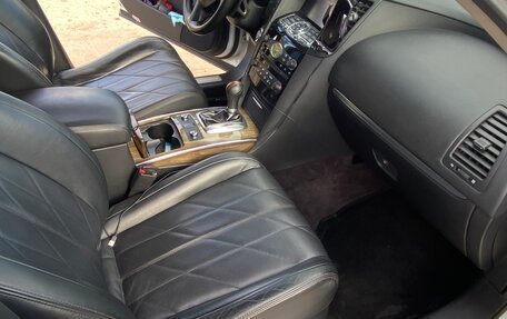 Infiniti QX70, 2013 год, 1 845 000 рублей, 10 фотография