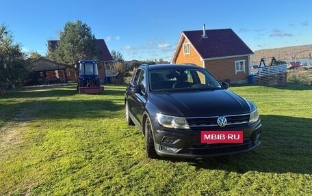 Volkswagen Tiguan II, 2018 год, 2 450 000 рублей, 2 фотография