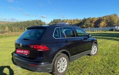 Volkswagen Tiguan II, 2018 год, 2 450 000 рублей, 5 фотография